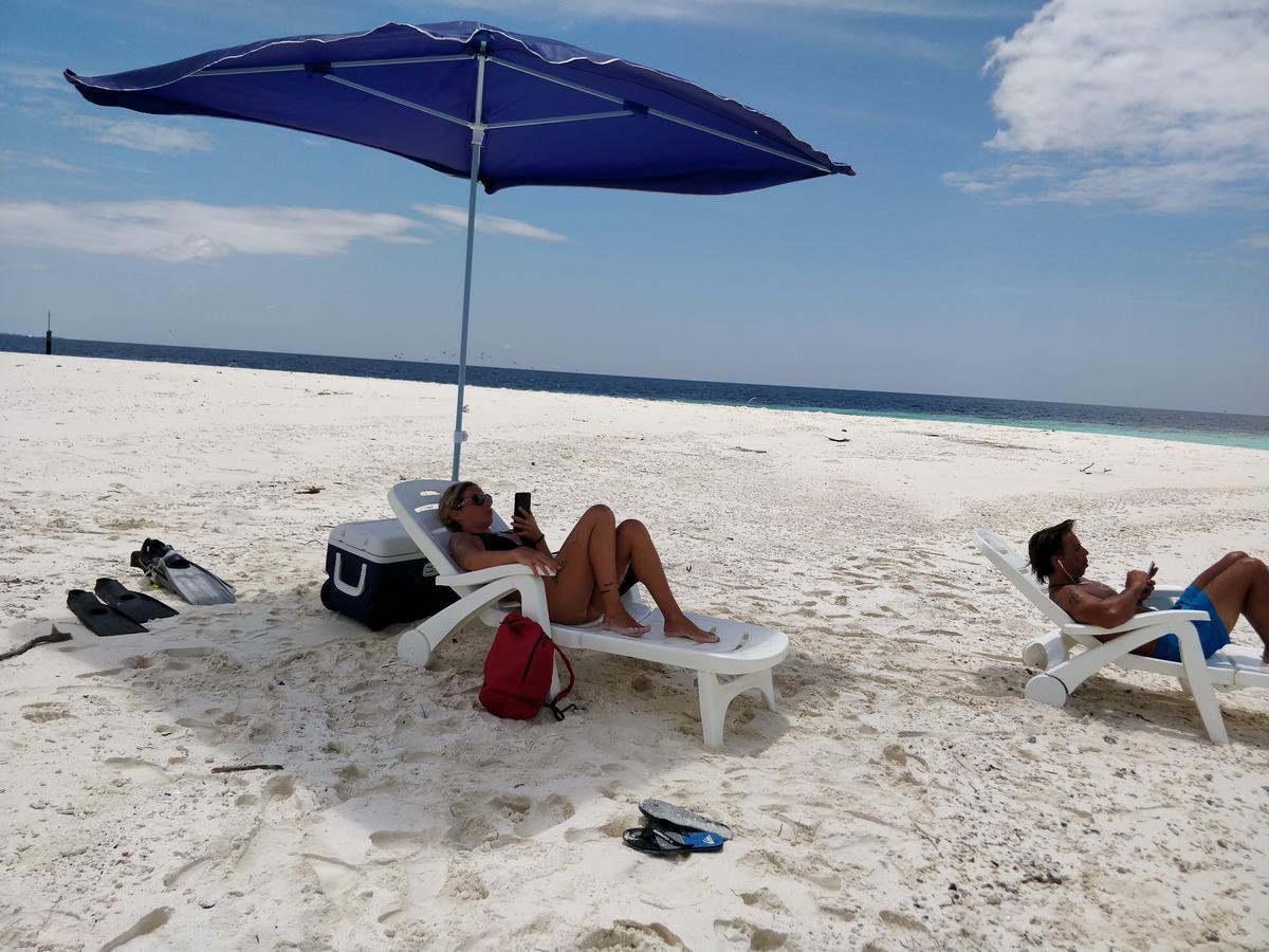 Island Guest Hotel Maamendhoo ภายนอก รูปภาพ